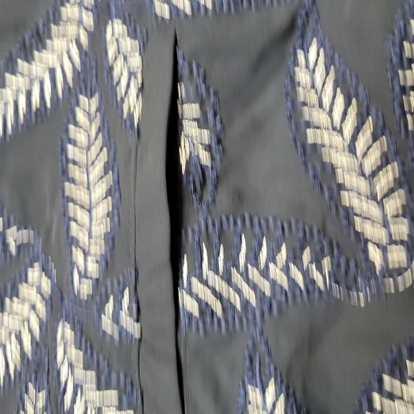 BKE Boutique Leaf Bomber Jacket Women's Size Medium - Picture 5 of 12